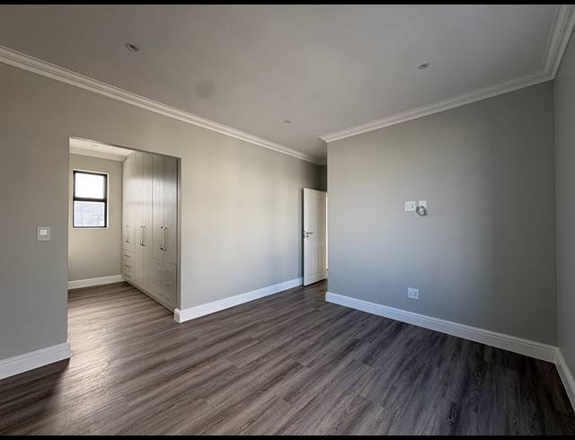 4 BEDROOM FREEHOLD FOR SALE IN SANDOWN
